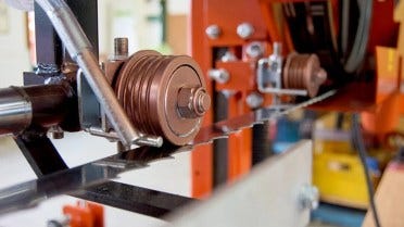 How to adjust the blade guide rollers? 